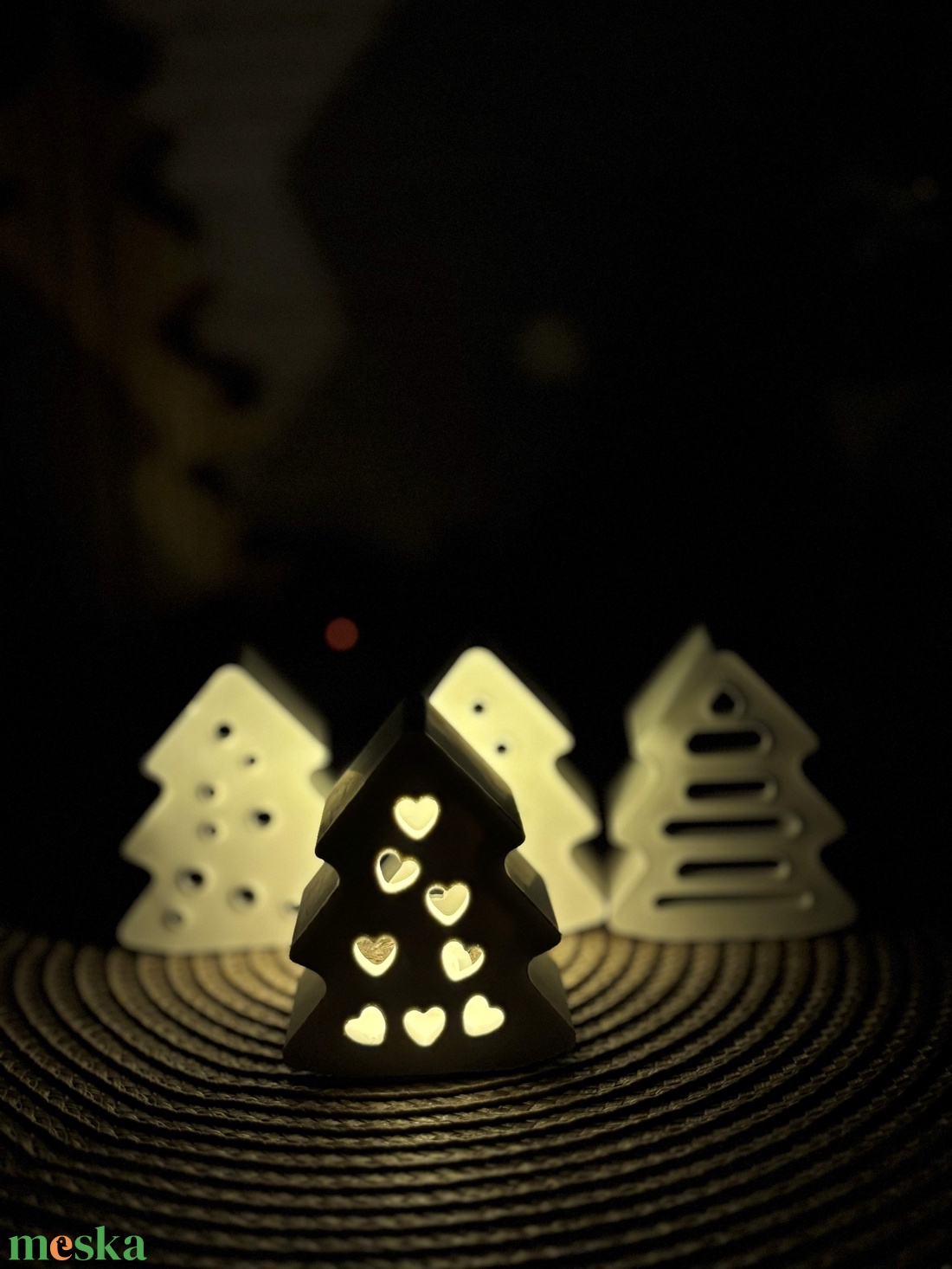 Gipsz - Cement Karácsonyfák 4 db/szett - karácsony - karácsonyi lakásdekoráció - karácsonyi falu, házikó - Meska.hu