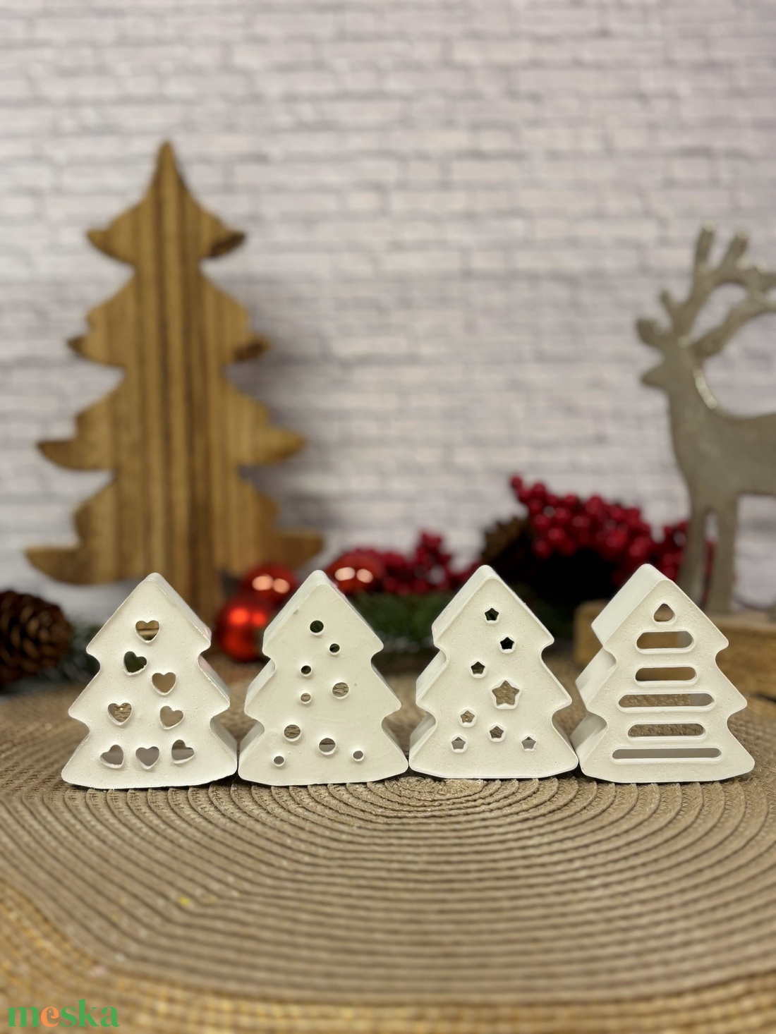Gipsz - Cement Karácsonyfák 4 db/szett - karácsony - karácsonyi lakásdekoráció - karácsonyi falu, házikó - Meska.hu