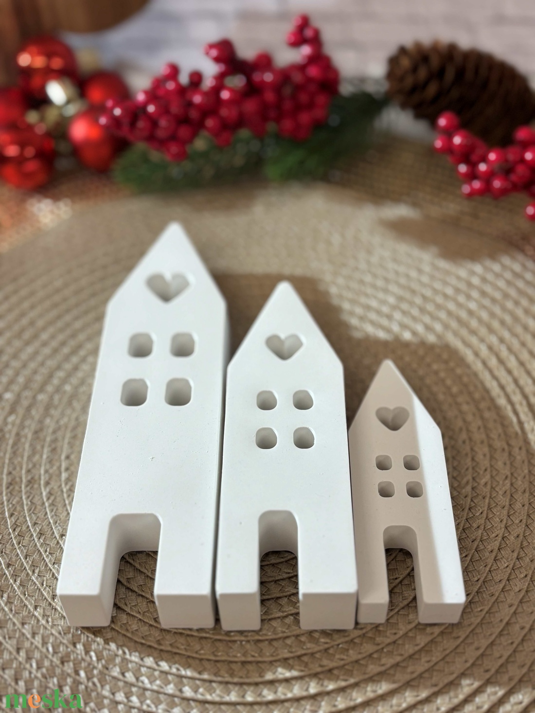 Gipsz - Cement Szívecskés Házikó 3 db/szett - karácsony - karácsonyi lakásdekoráció - karácsonyi falu, házikó - Meska.hu