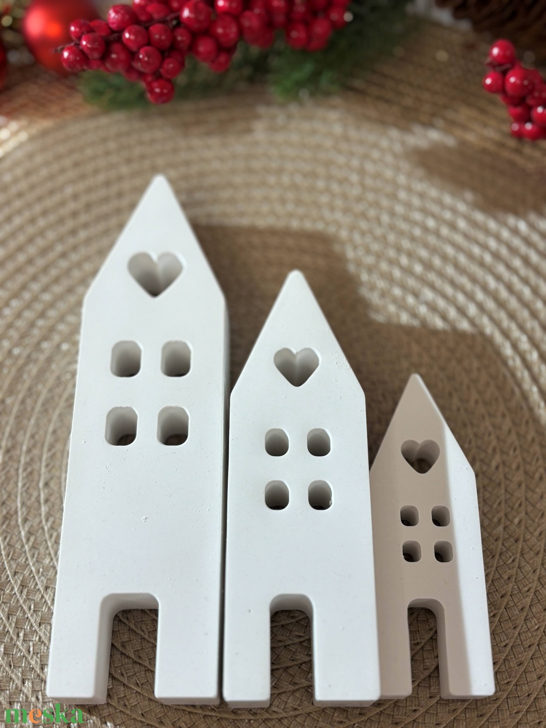 Gipsz - Cement Szívecskés Házikó 3 db/szett - karácsony - karácsonyi lakásdekoráció - karácsonyi falu, házikó - Meska.hu
