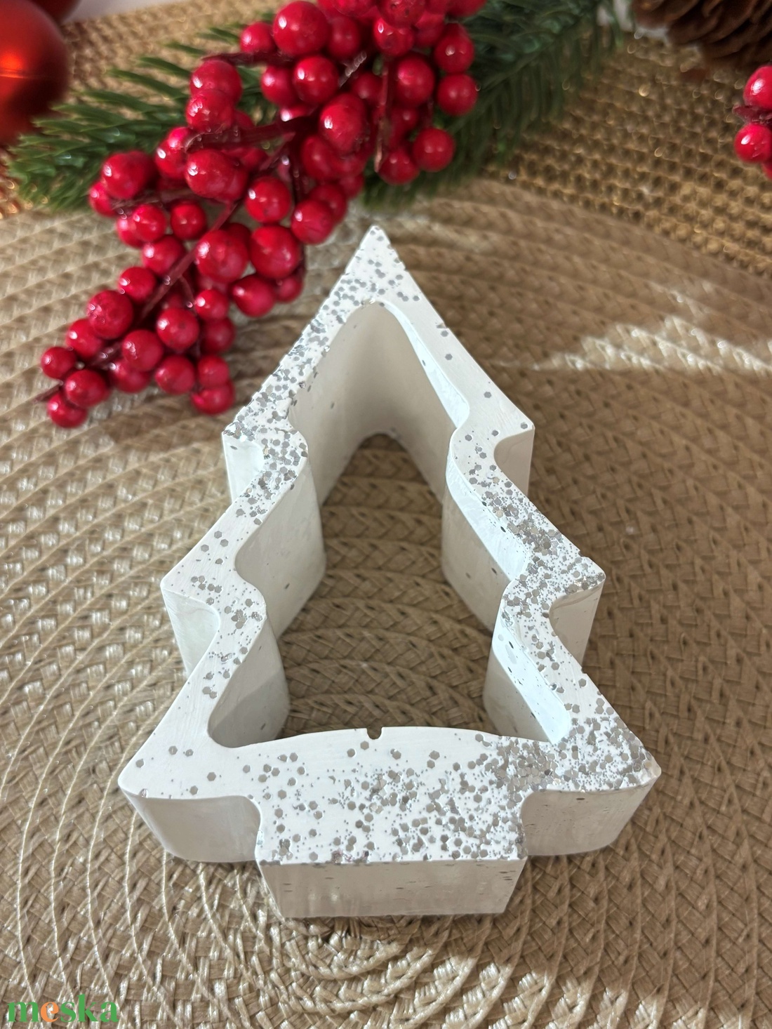 Gipsz - Cement Fenyő alakú mécsestartó - álló - karácsony - karácsonyi lakásdekoráció - ünnepi asztaldekoráció - Meska.hu