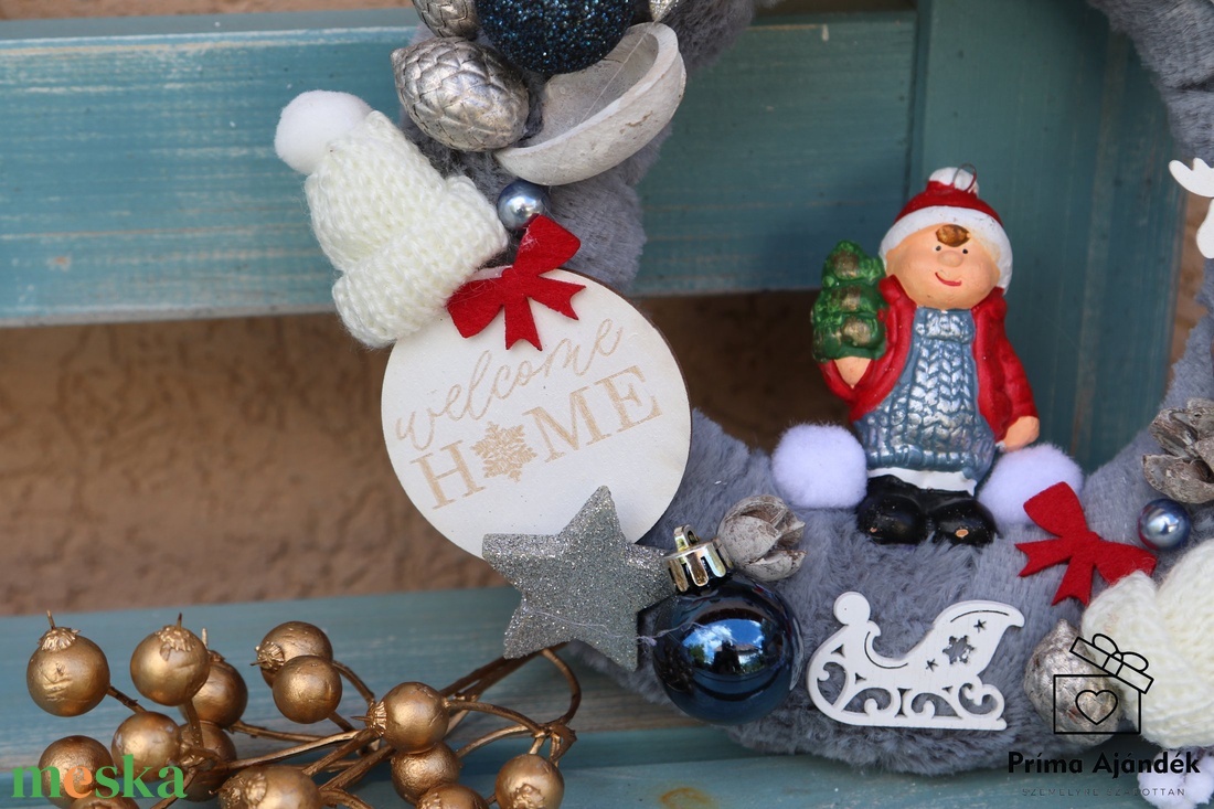 Karácsonyi kopogtató szürke plüss alapon - karácsony - adventi díszek - adventi ajtódísz - Meska.hu Karácsonyi kopogtató szürke plüss alapon - karácsony - adventi díszek - adventi ajtódísz - Meska.hu