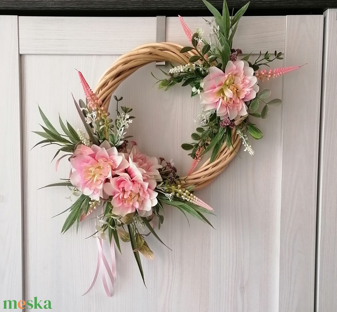 Rózsaszín fonott alapú kopogtató  - otthon & életmód - dekoráció - ajtó- és ablak dekoráció - ajtódísz & kopogtató - Meska.hu