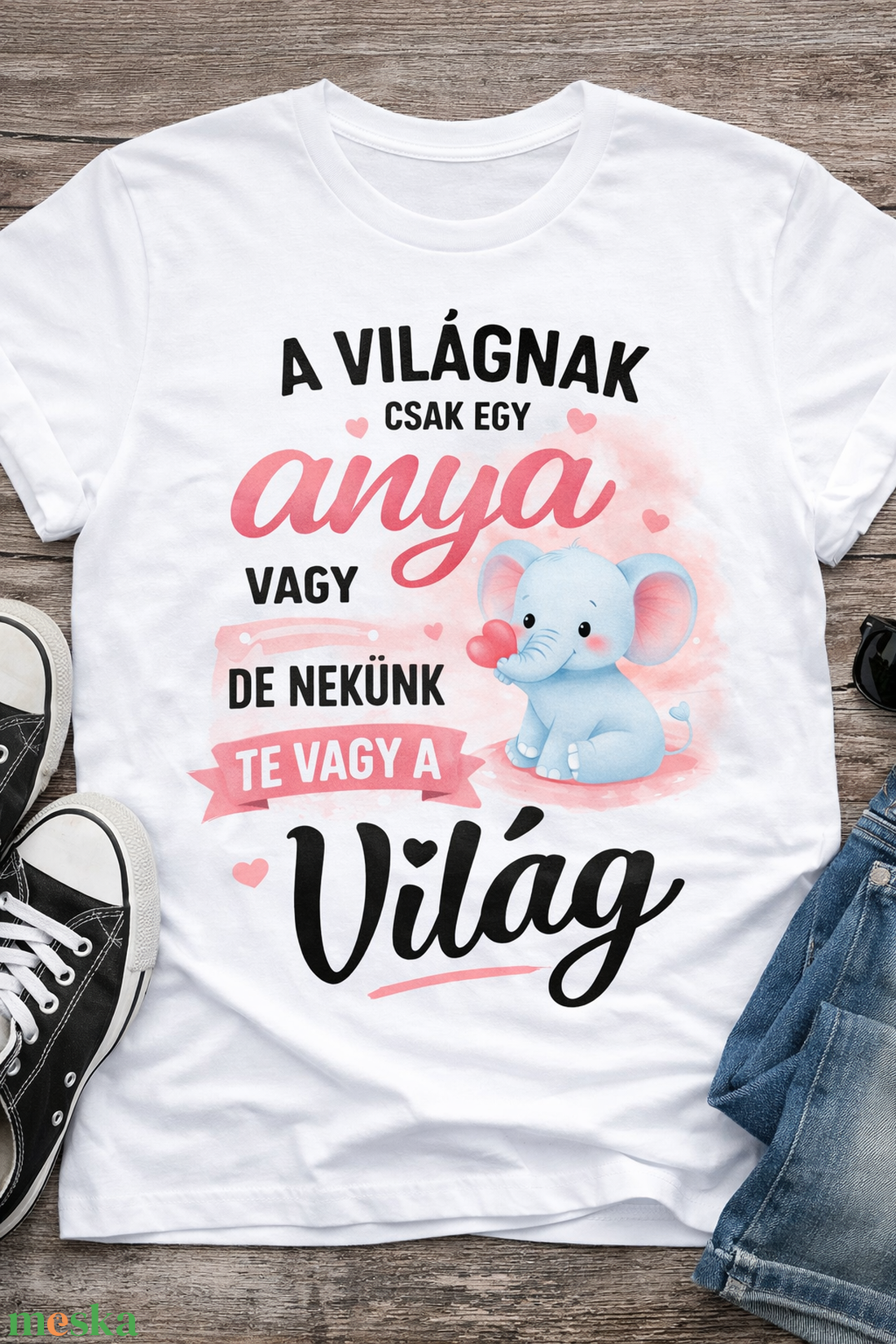 Anya feliratos póló � A világnak csak egy anya vagy, de nekünk te vagy a világ - ruha & divat - női ruha - póló, felső - Meska.hu