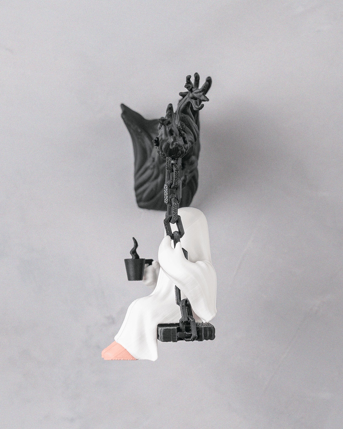 Halloween fali dekoráció, hintázó szellem faágon � falidísz figura, 11 x 11 x 7 cm - otthon & életmód - dekoráció - halloween - halloweeni figurák - Meska.hu