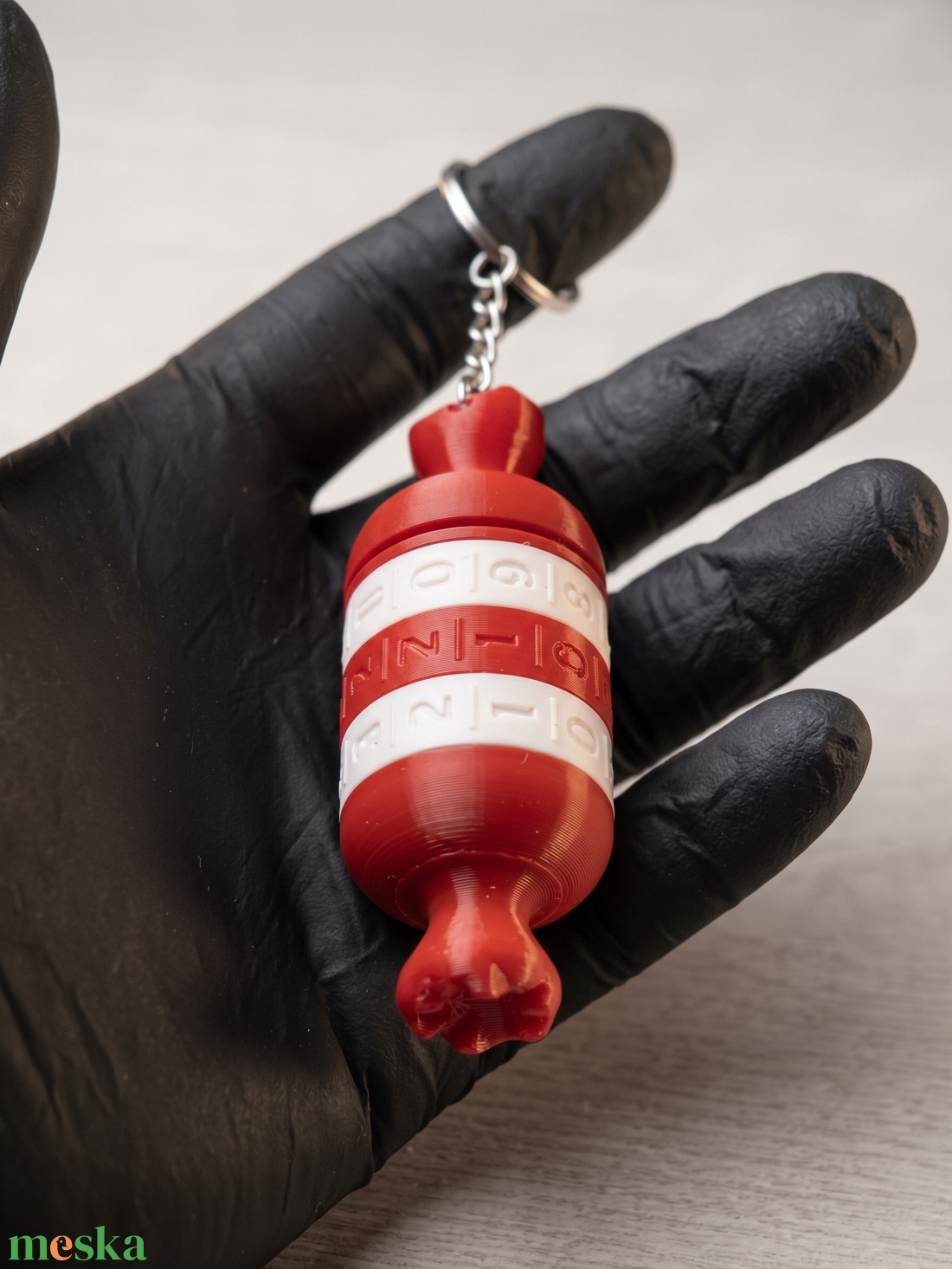Cryptex cukorka széf kulcstartó � számkódos mini rejtekhely, saját 3 jegyű kóddal, 3D nyomtatott ajándék, 10 cm - otthon & életmód - papír, írószer - ajándékozás kellékei - pénzátadó doboz - Meska.hu