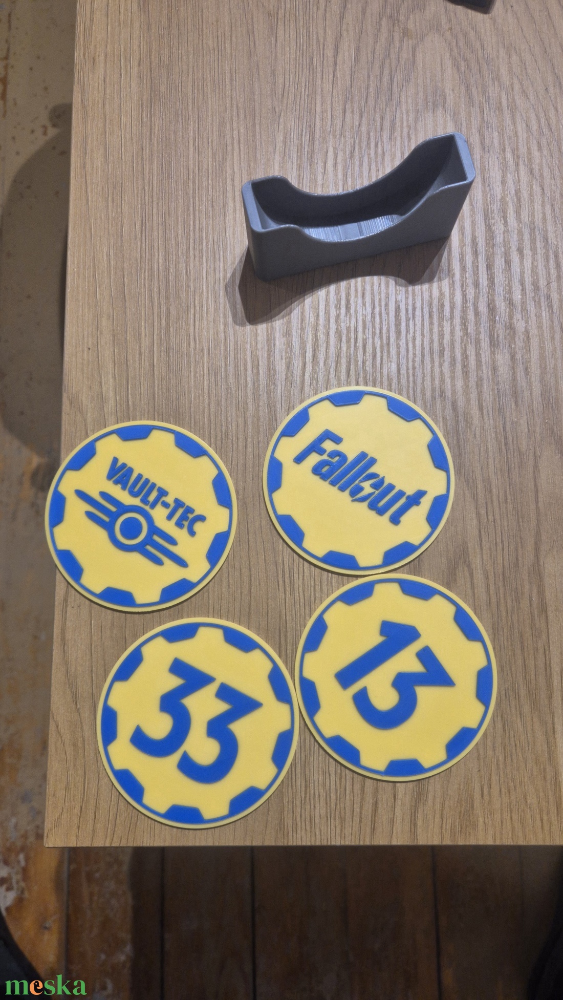 Fallout Rajongói Poháralátét Szett Tartóval - otthon & életmód - konyhafelszerelés, tálalás - tálalás - tányér- és poháralátét - Meska.hu