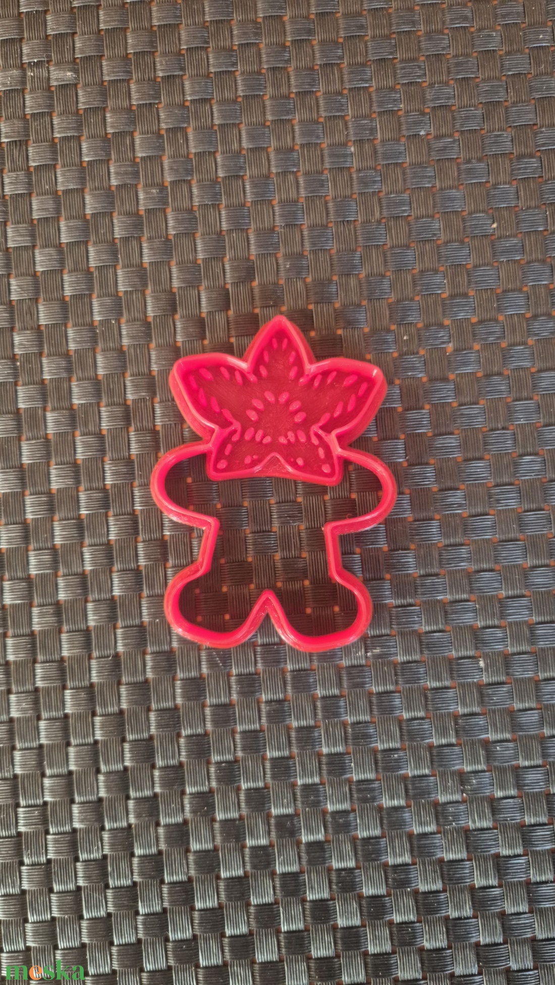 Stranger Things Demogorgon sütikiszúró - otthon & életmód - konyhafelszerelés, tálalás - sütés, főzés - sütikiszúró - Meska.hu