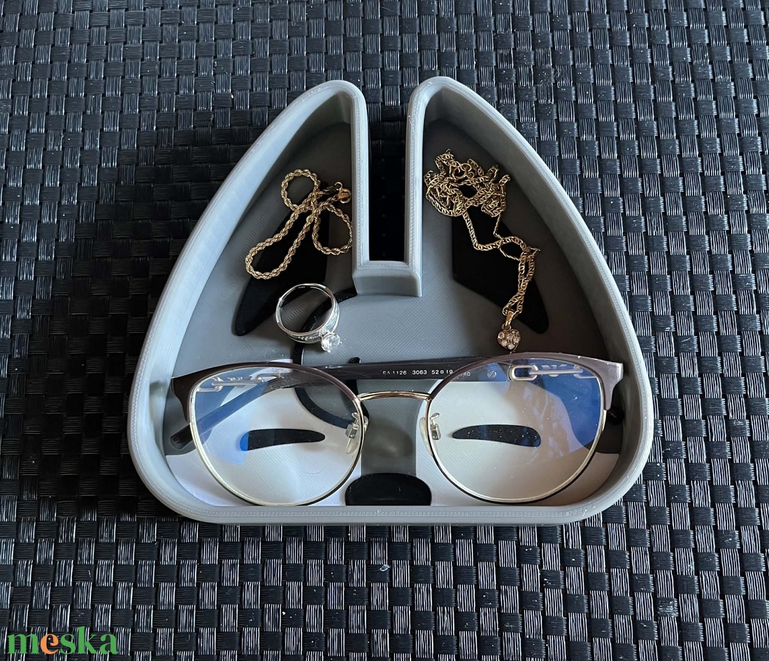 Stray Kids SKZOO Wolfchan szemüveg és ékszertartó - ékszer - ékszertartó - ékszertartó tál - Meska.hu