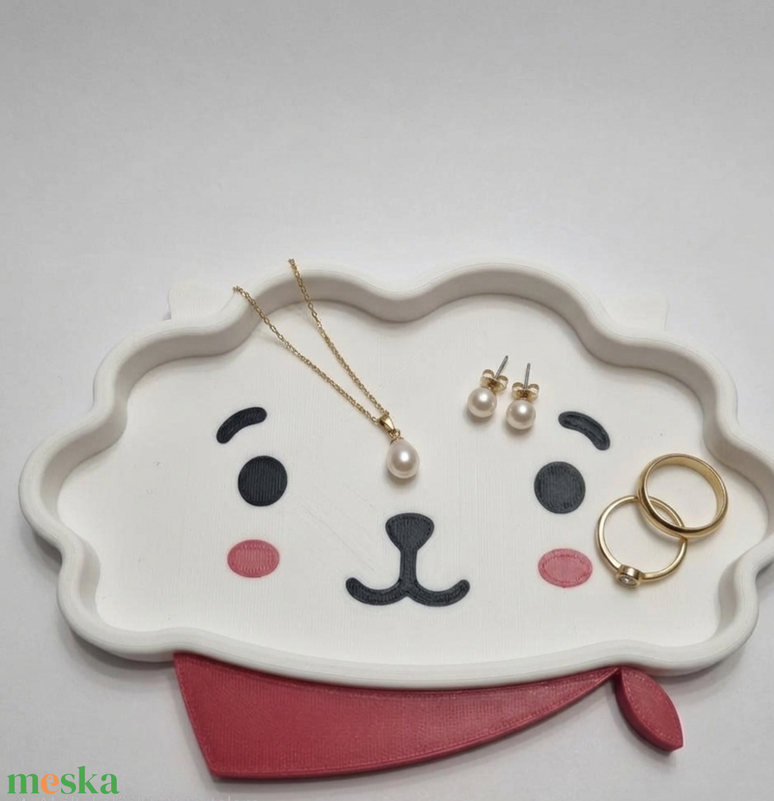 BTS / BT21 RJ ihlette szemüveg- és ékszertálca - ékszer - ékszertartó - ékszertartó tál - Meska.hu