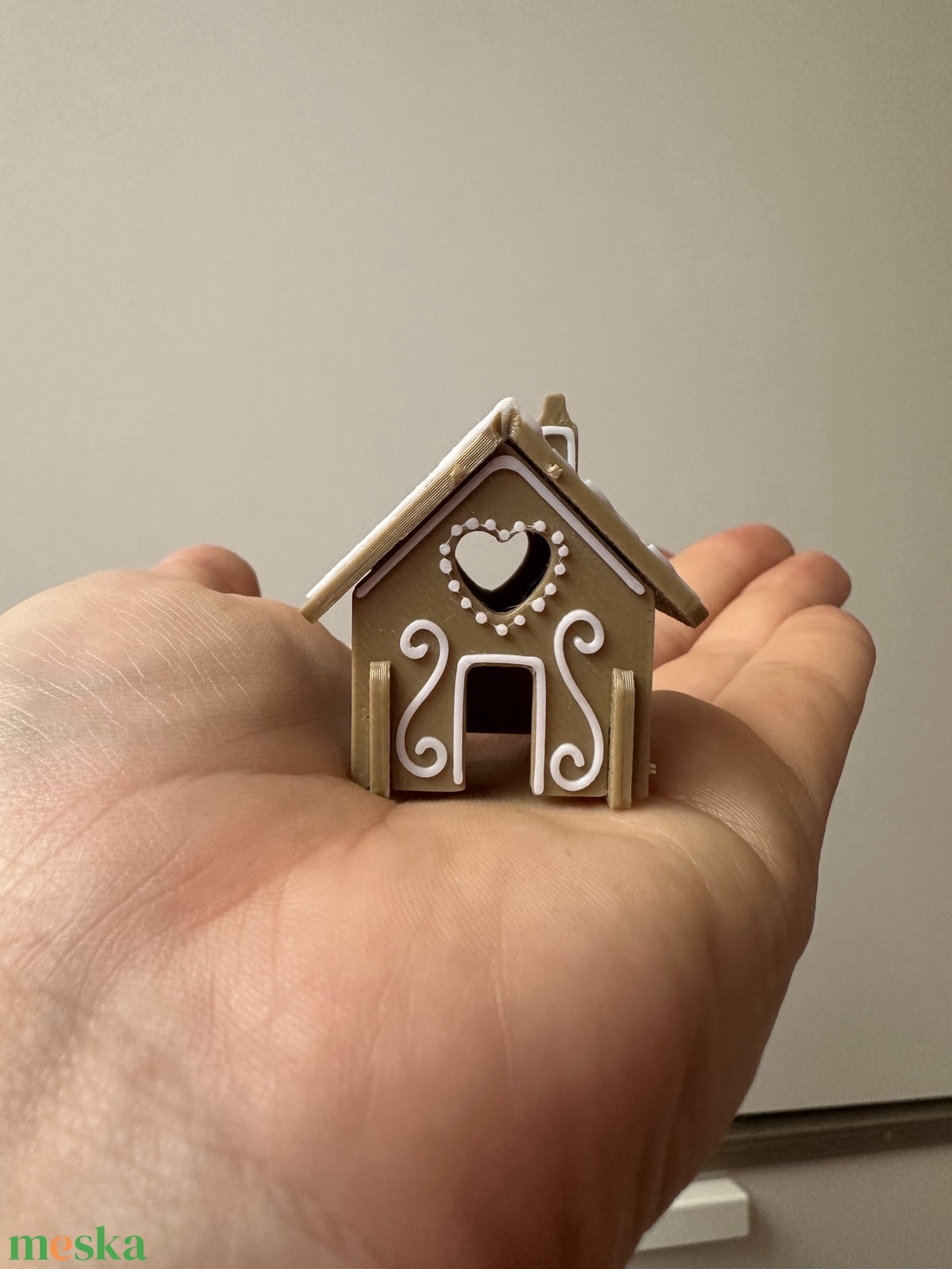 Csináld magad mézeskalács házikó dísz - karácsony - karácsonyi ajándékozás - karácsonyi képeslap, üdvözlőlap, ajándékkísérő - Meska.hu