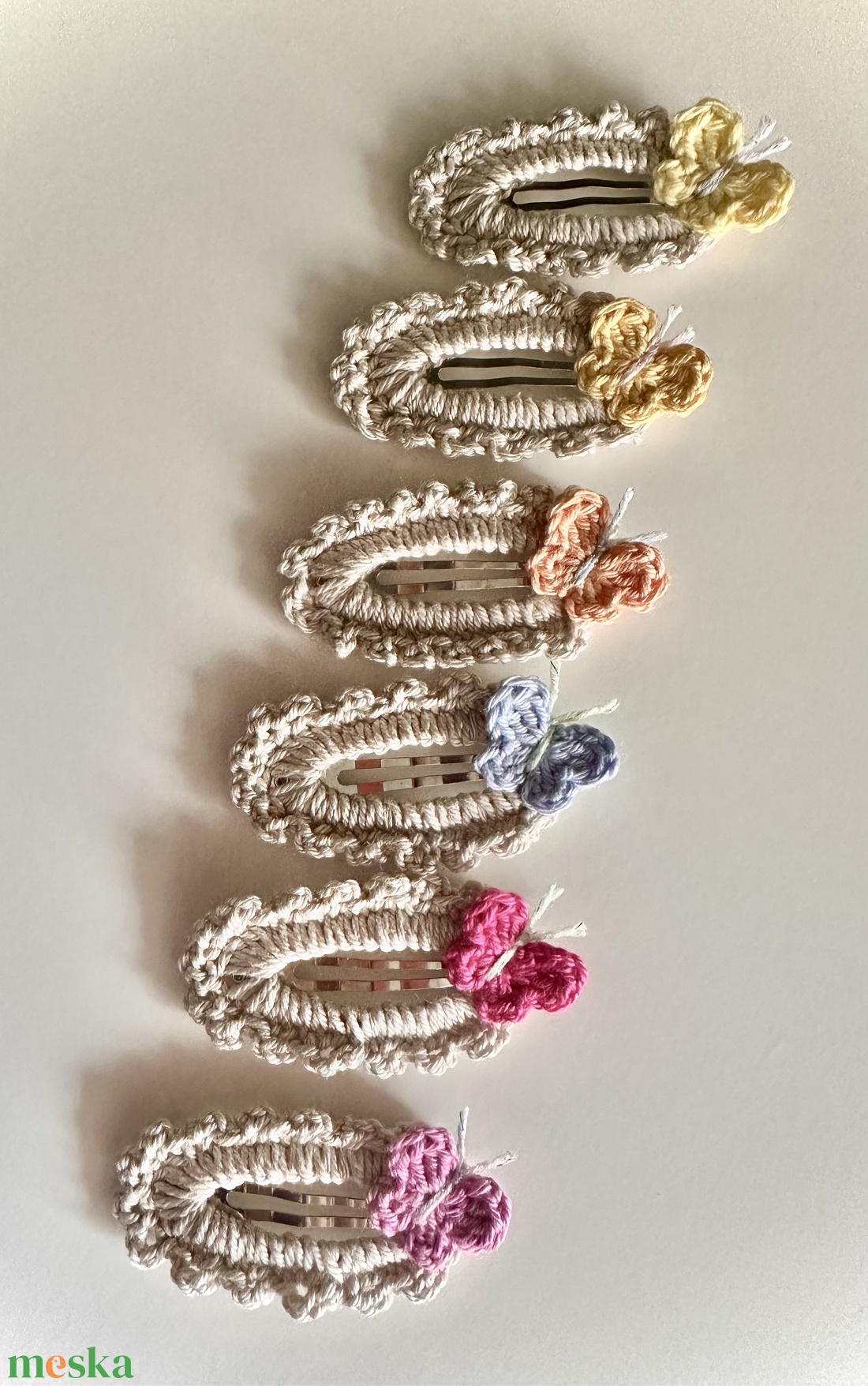 Horgolt pillangós csatt - ruha & divat - hajdísz & hajcsat - hajcsat & hajtű - Meska.hu