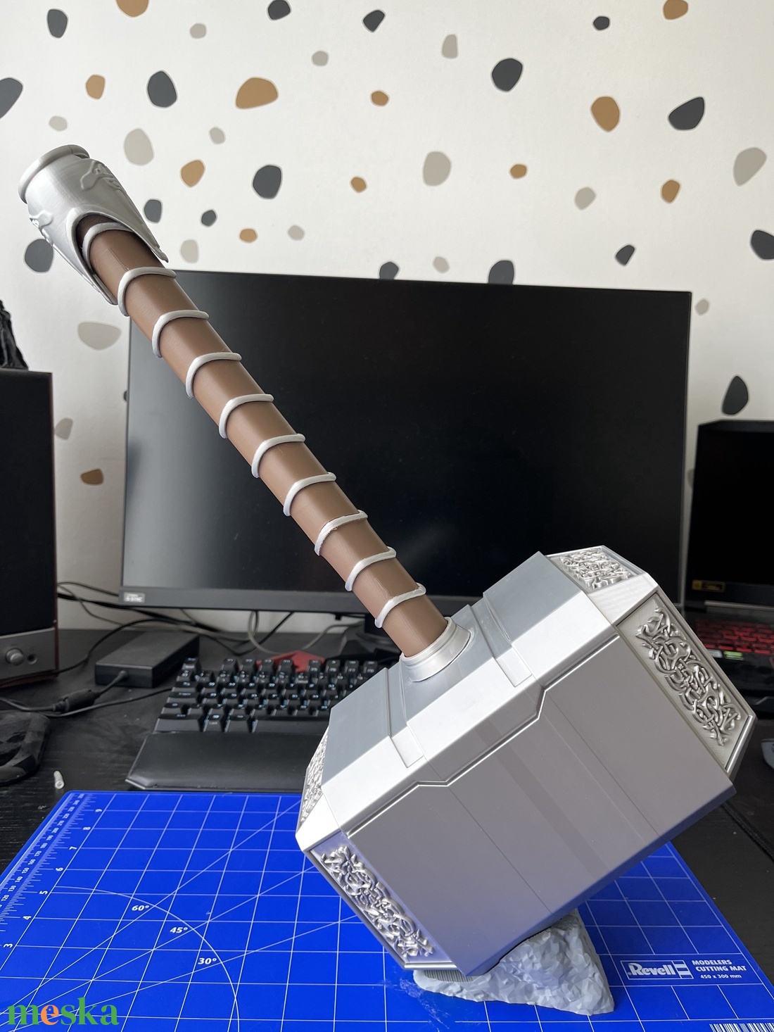 Thor kalapácsa - Mjölnir + Ajándék tartóval! - otthon & életmód - dekoráció - dísztárgy - Meska.hu Thor kalapácsa - Mjölnir + Ajándék tartóval! - otthon & életmód - dekoráció - dísztárgy - Meska.hu