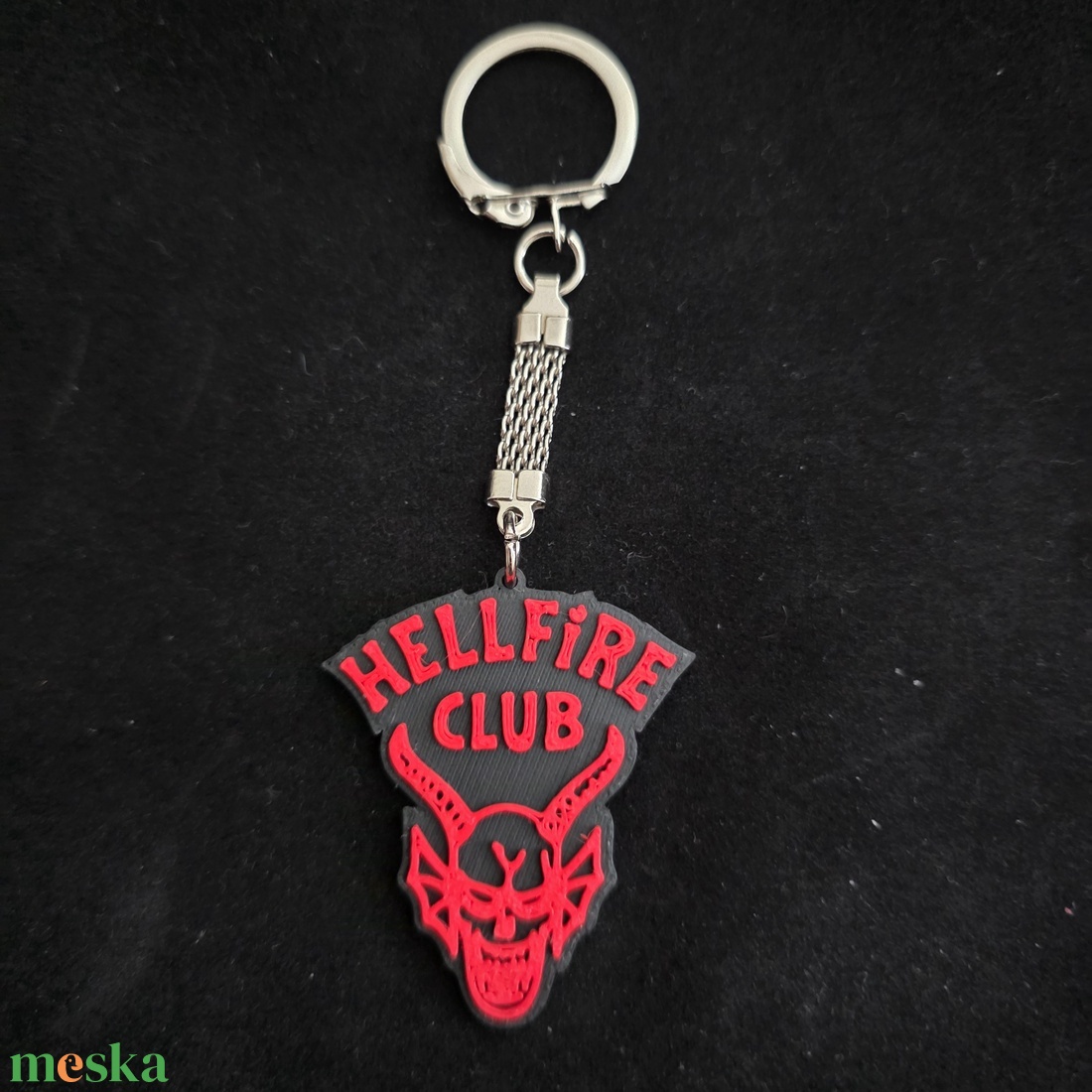 Stranger Things Hellfire kulcstartó - táska & tok - kulcstartó & táskadísz - kulcstartó - Meska.hu