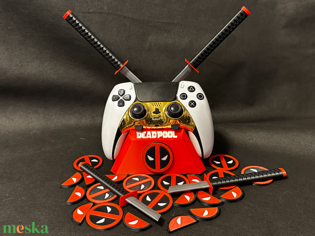 3D Nyomtatott Deadpool Kontrollertartó Állvány + Kiegészítő Szett - otthon & életmód - tárolás & rendszerezés - kontroller tartók - Meska.hu