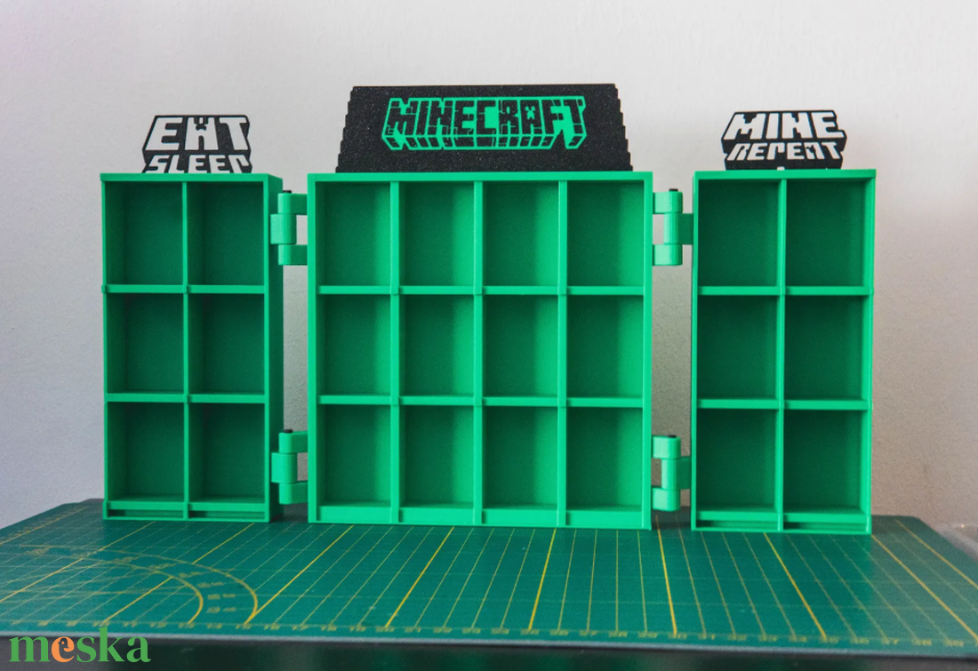 Minecraft Kinder Joy és minifigura gyűjtői polc  - otthon & életmód - dekoráció - asztal és polc dekoráció - dekorációs tál, tartó - Meska.hu