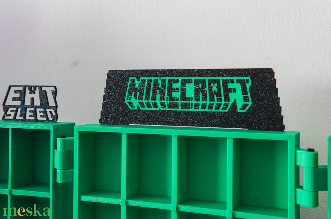 Minecraft Kinder Joy és minifigura gyűjtői polc  - otthon & életmód - dekoráció - asztal és polc dekoráció - dekorációs tál, tartó - Meska.hu