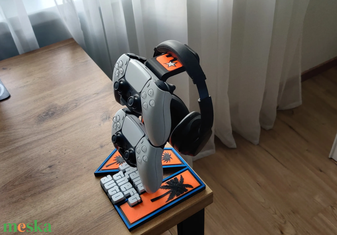 GTA VI PS5/Xbox dupla controller + fülhallgató tartó. - otthon & életmód - tárolás & rendszerezés - kontroller tartók - Meska.hu