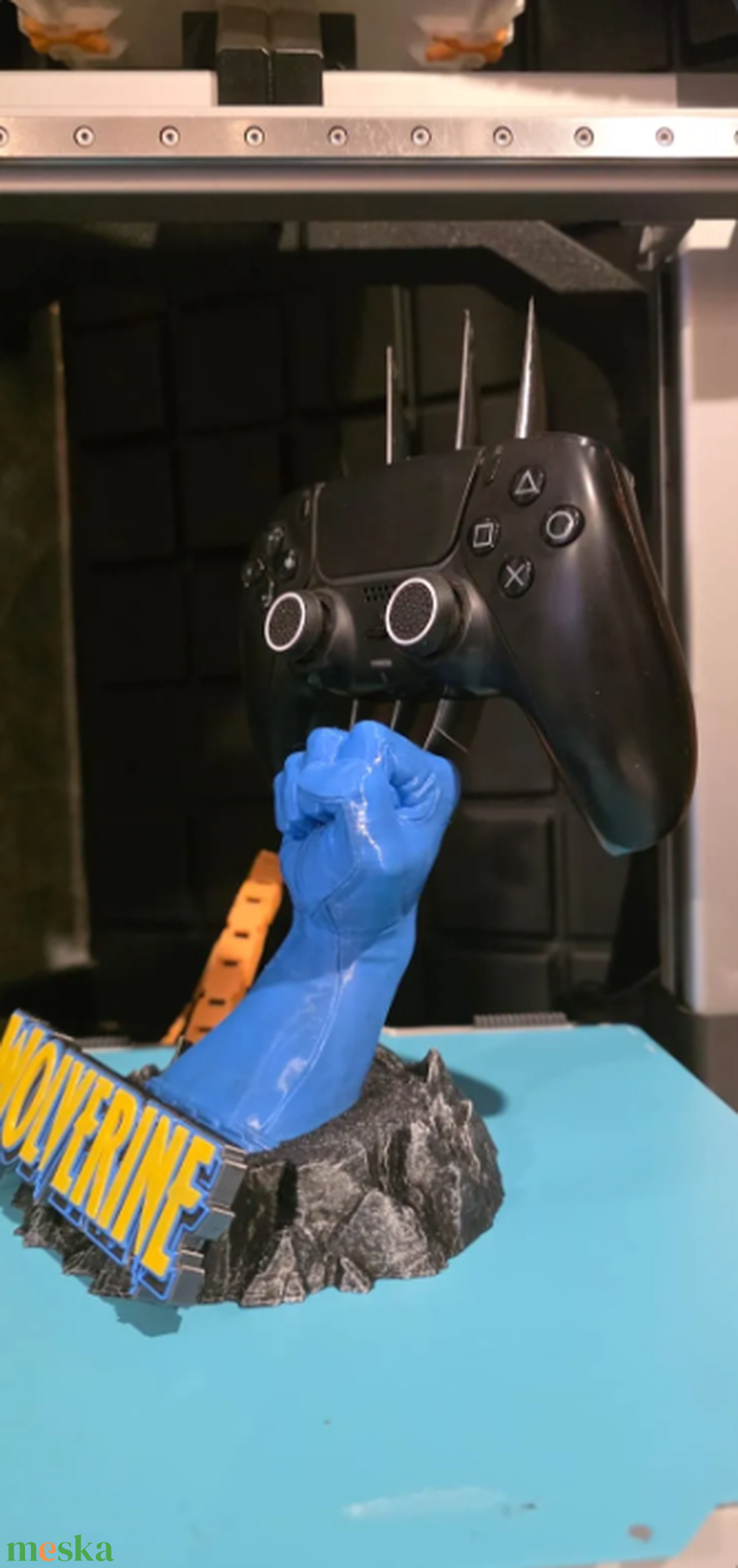 Wolverine (Rozsomák) 3D nyomtatott kontrollertartó állvány - otthon & életmód - tárolás & rendszerezés - kontroller tartók - Meska.hu