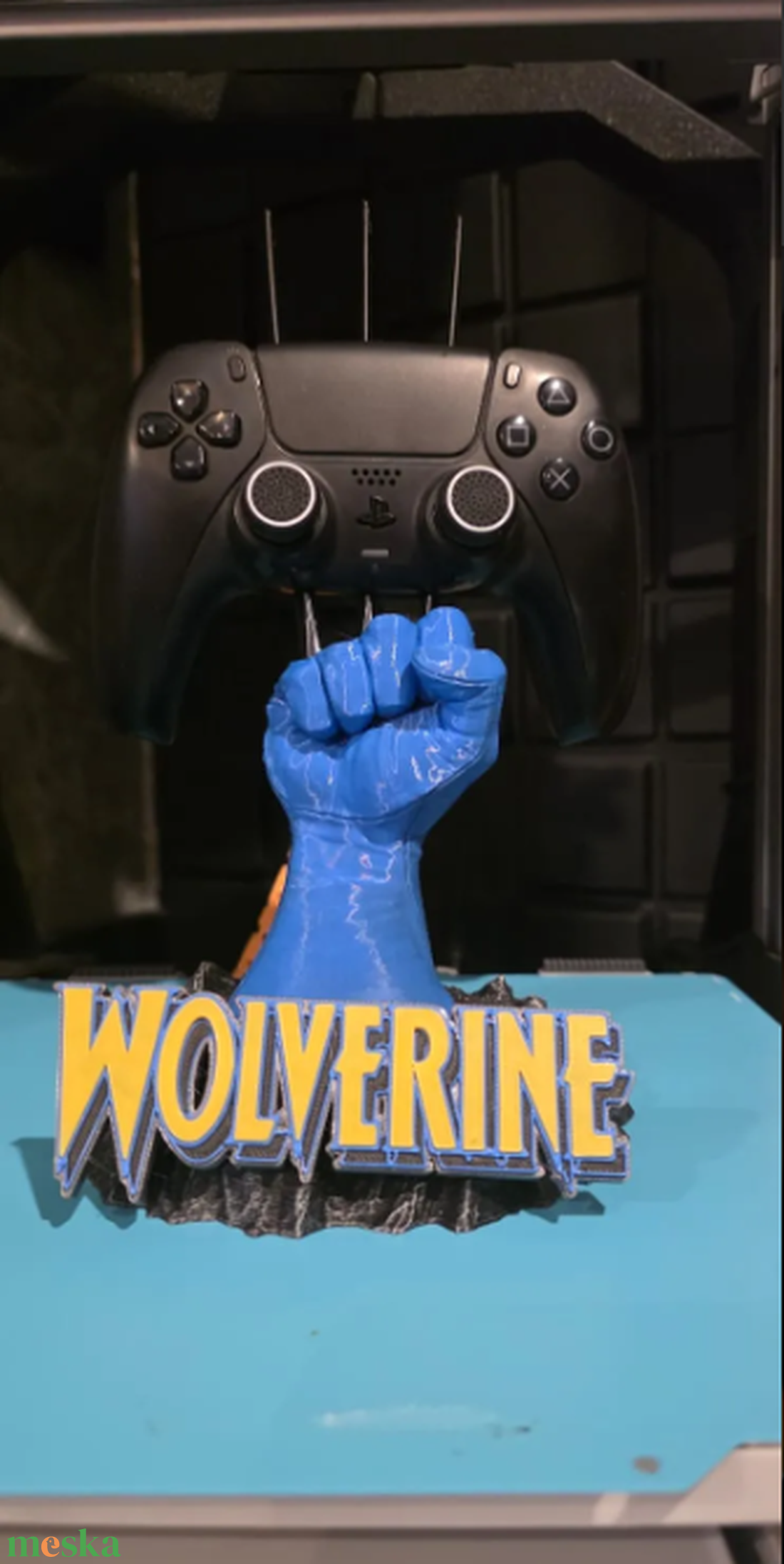 Wolverine (Rozsomák) 3D nyomtatott kontrollertartó állvány - otthon & életmód - tárolás & rendszerezés - kontroller tartók - Meska.hu
