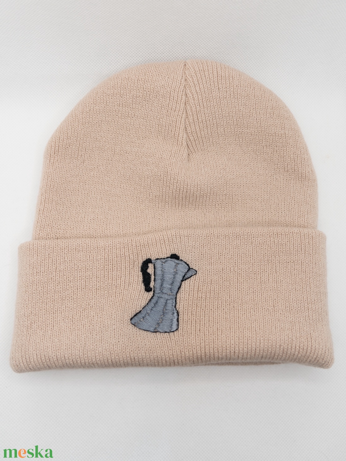 Téli sapka kézzel hímzett mintával kávéfőző / PRUCKA - ruha & divat - sál, sapka, kendő - sapka - Meska.hu