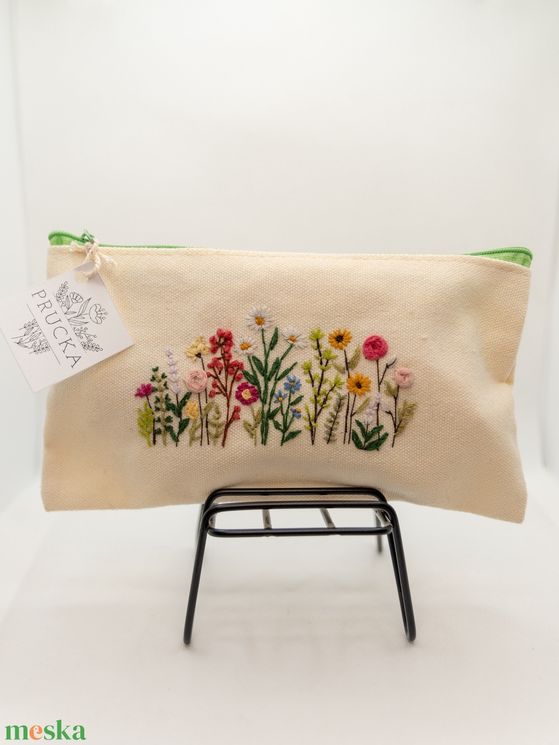 virágos mintás kézzel hímzett egyedi tolltartó/neszeszer / PRUCKA - otthon & életmód - papír, írószer - tolltartó & ceruzatekercs - Meska.hu