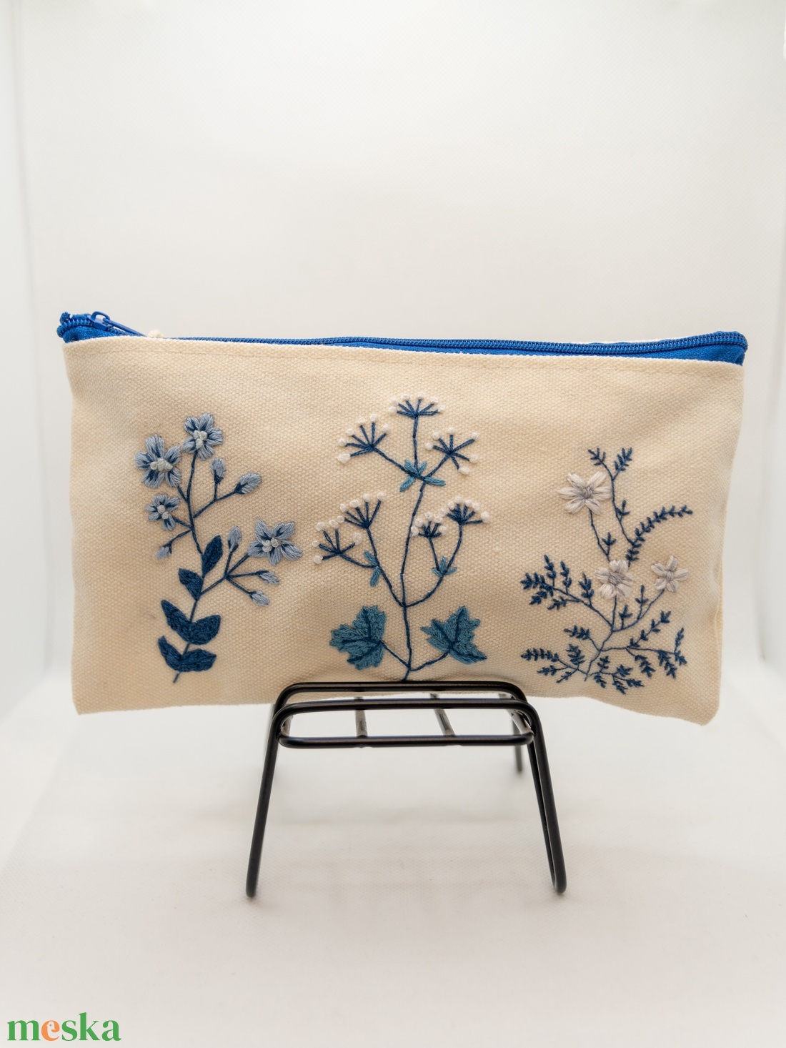 virágos mintás kézzel hímzett egyedi tolltartó/neszeszer / PRUCKA - otthon & életmód - papír, írószer - tolltartó & ceruzatekercs - Meska.hu