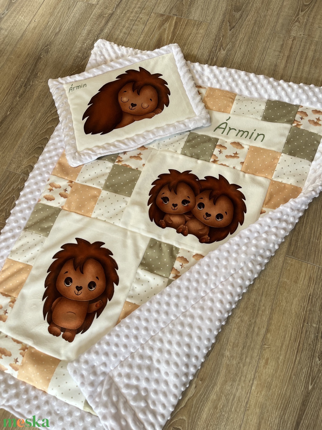 Állatos kispárna névhímzéssel (kb 30x40 cm) - játék & sport - ovis felszerelés - ovis párna, kispárna - Meska.hu