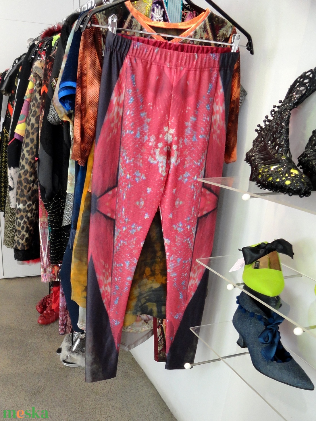 'Pikkelymasni' printelt leggings - ruha & divat - női ruha - nadrág - Meska.hu 'Pikkelymasni' printelt leggings - ruha & divat - női ruha - nadrág - Meska.hu