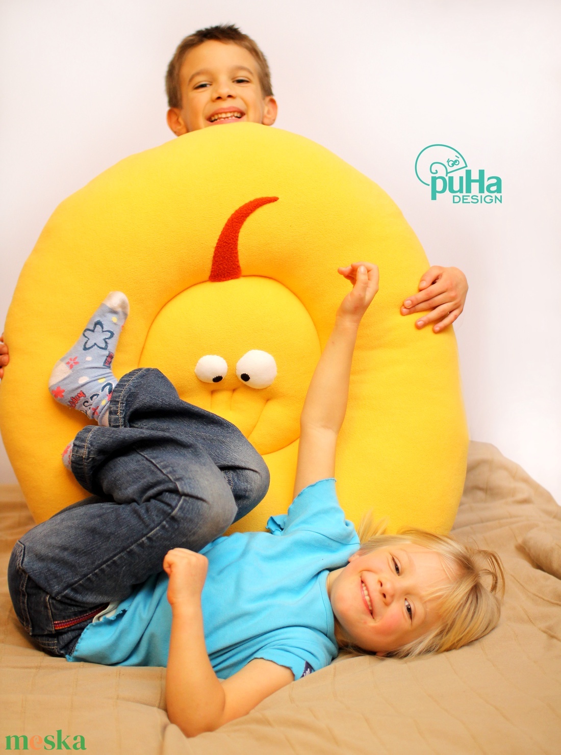 Csibéci (földönülős- párna) - otthon & életmód - lakástextil - párna & párnahuzat - Meska.hu Csibéci (földönülős- párna) - otthon & életmód - lakástextil - párna & párnahuzat - Meska.hu