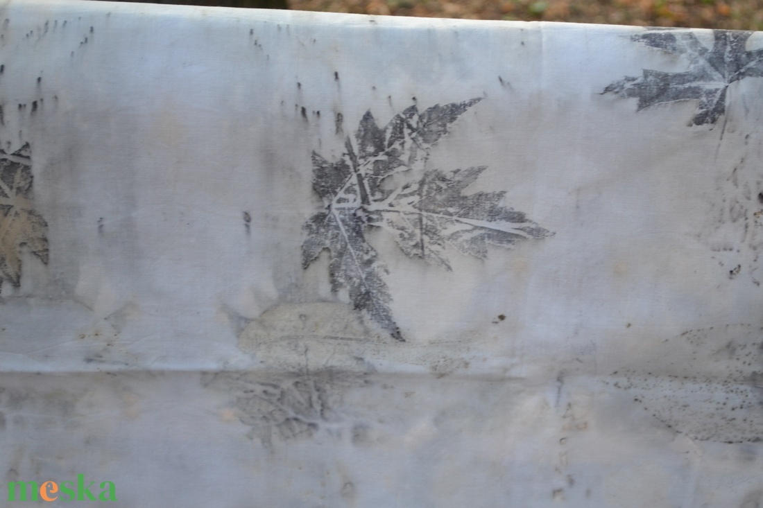 Eco print technikával készült párnahuzat - otthon & életmód - lakástextil - párna & párnahuzat - Meska.hu Eco print technikával készült párnahuzat - otthon & életmód - lakástextil - párna & párnahuzat - Meska.hu