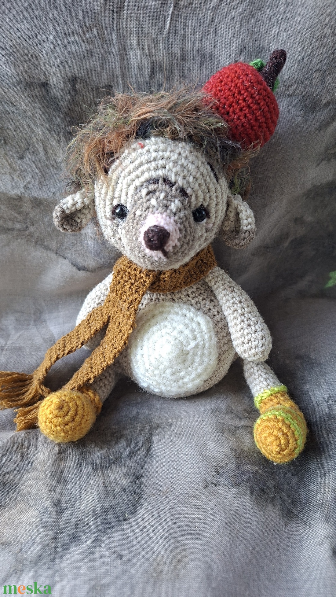 Süni almával, amigurumi technikával - játék & sport - plüssállat & játékfigura - plüss mesefigurák - Meska.hu