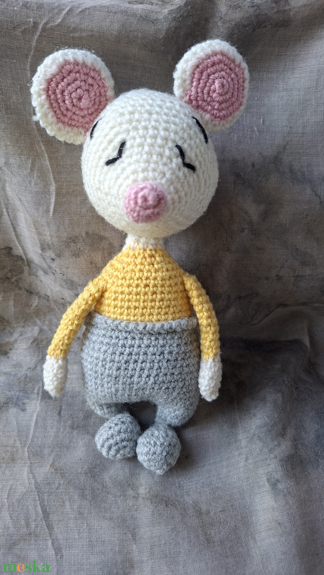 Süni almával, amigurumi technikával - játék & sport - plüssállat & játékfigura - plüss mesefigurák - Meska.hu