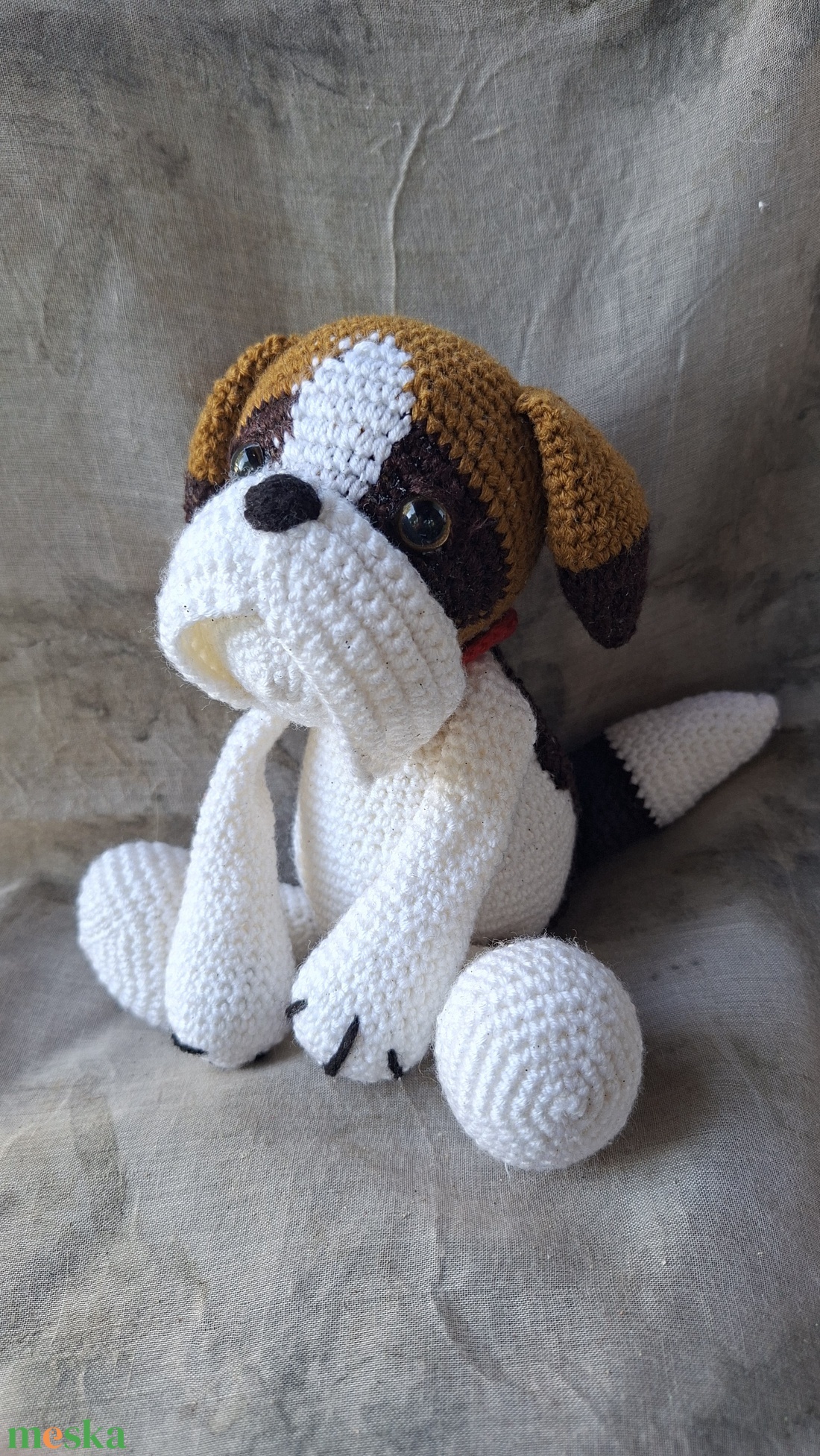 Egyedi horgolt kiskutya Bernardin jellegű amigurumi figura - játék & sport - plüssállat & játékfigura - plüss mesefigurák - Meska.hu