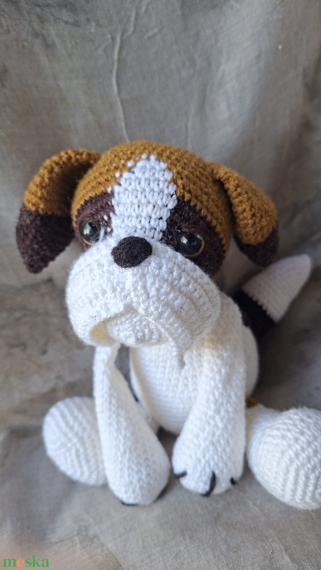 Egyedi horgolt kiskutya Bernardin jellegű amigurumi figura - játék & sport - plüssállat & játékfigura - plüss mesefigurák - Meska.hu