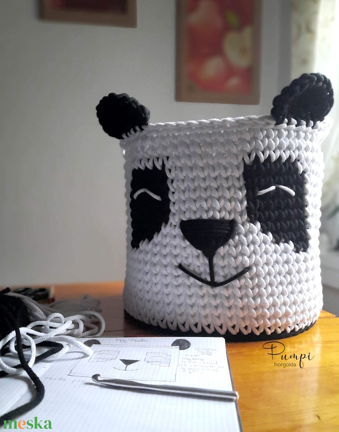 Horgolt Pandás játéktároló - otthon & életmód - tárolás & rendszerezés - tárolókosár - Meska.hu Horgolt Pandás játéktároló - otthon & életmód - tárolás & rendszerezés - tárolókosár - Meska.hu