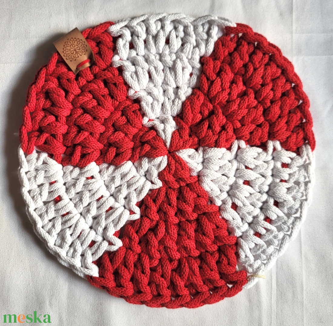 Karácsonyi horgolt edényalátét - otthon & életmód - konyhafelszerelés, tálalás - sütés, főzés - edényalátét - Meska.hu Karácsonyi horgolt edényalátét - otthon & életmód - konyhafelszerelés, tálalás - sütés, főzés - edényalátét - Meska.hu