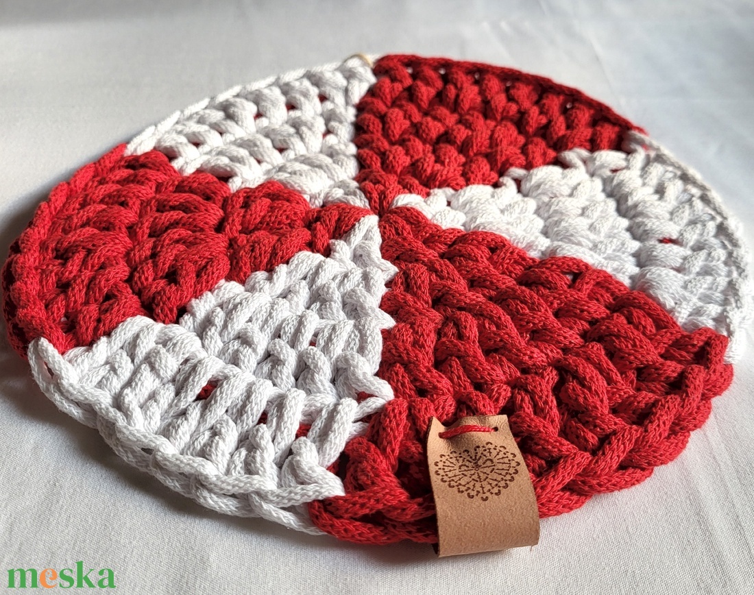 Karácsonyi horgolt edényalátét - otthon & életmód - konyhafelszerelés, tálalás - sütés, főzés - edényalátét - Meska.hu Karácsonyi horgolt edényalátét - otthon & életmód - konyhafelszerelés, tálalás - sütés, főzés - edényalátét - Meska.hu