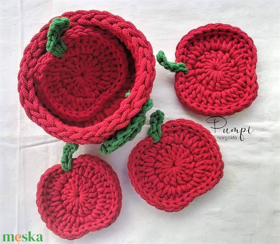 Horgolt poháralátét tárolóval - otthon & életmód - konyhafelszerelés, tálalás - tálalás - tányér- és poháralátét - Meska.hu