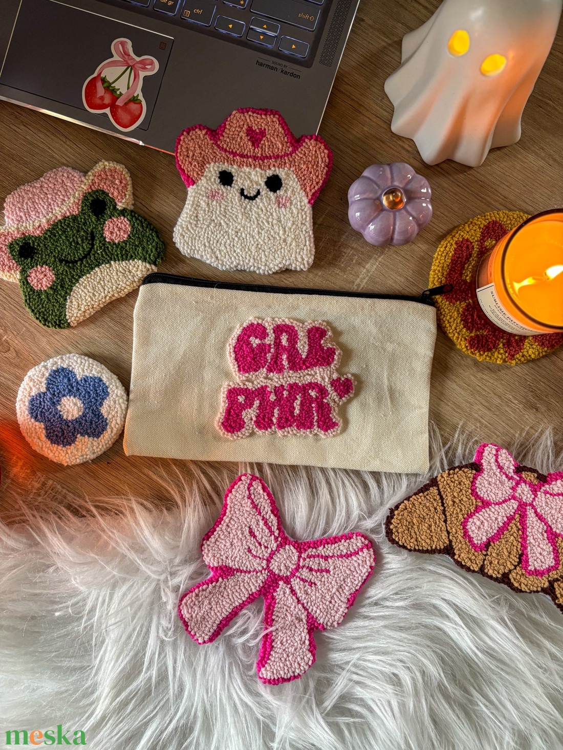 Hímzett tolltartó, Girl power - otthon & életmód - dekoráció - dísztárgy - Meska.hu