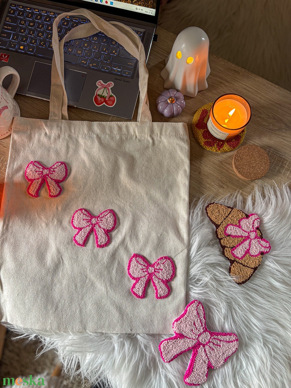 Hímzett vászontáska, rózsaszín masnik - táska & tok - bevásárlás & shopper táska - shopper, textiltáska, szatyor - Meska.hu