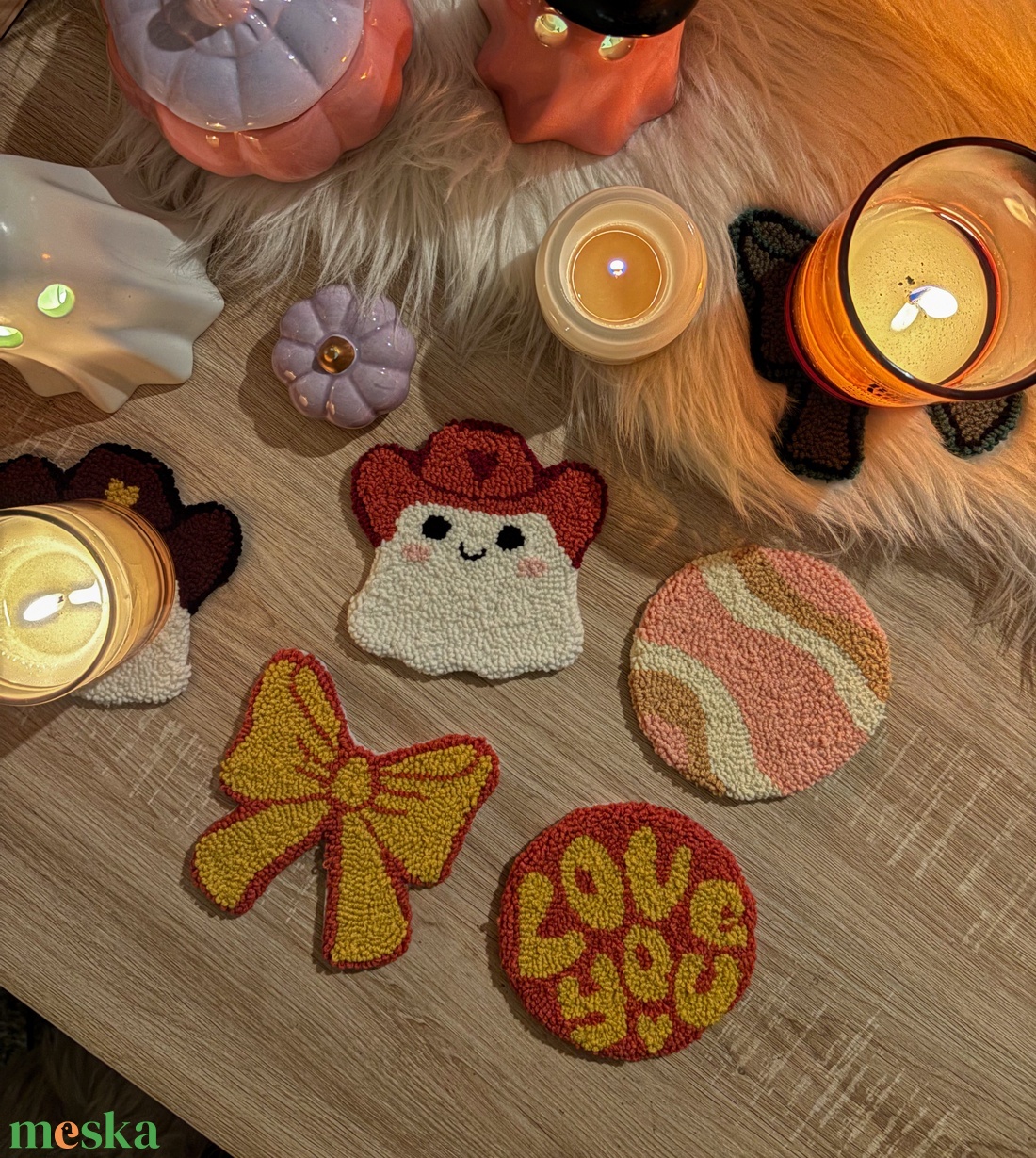 Hímzett poháralátét, 4 db-os szett (kör alakú, �love you, szellem, masni) - otthon & életmód - dekoráció - dísztárgy - Meska.hu