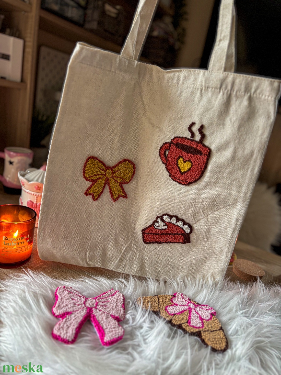 Hímzett vászontáska, süti, bögre, masni - táska & tok - bevásárlás & shopper táska - shopper, textiltáska, szatyor - Meska.hu