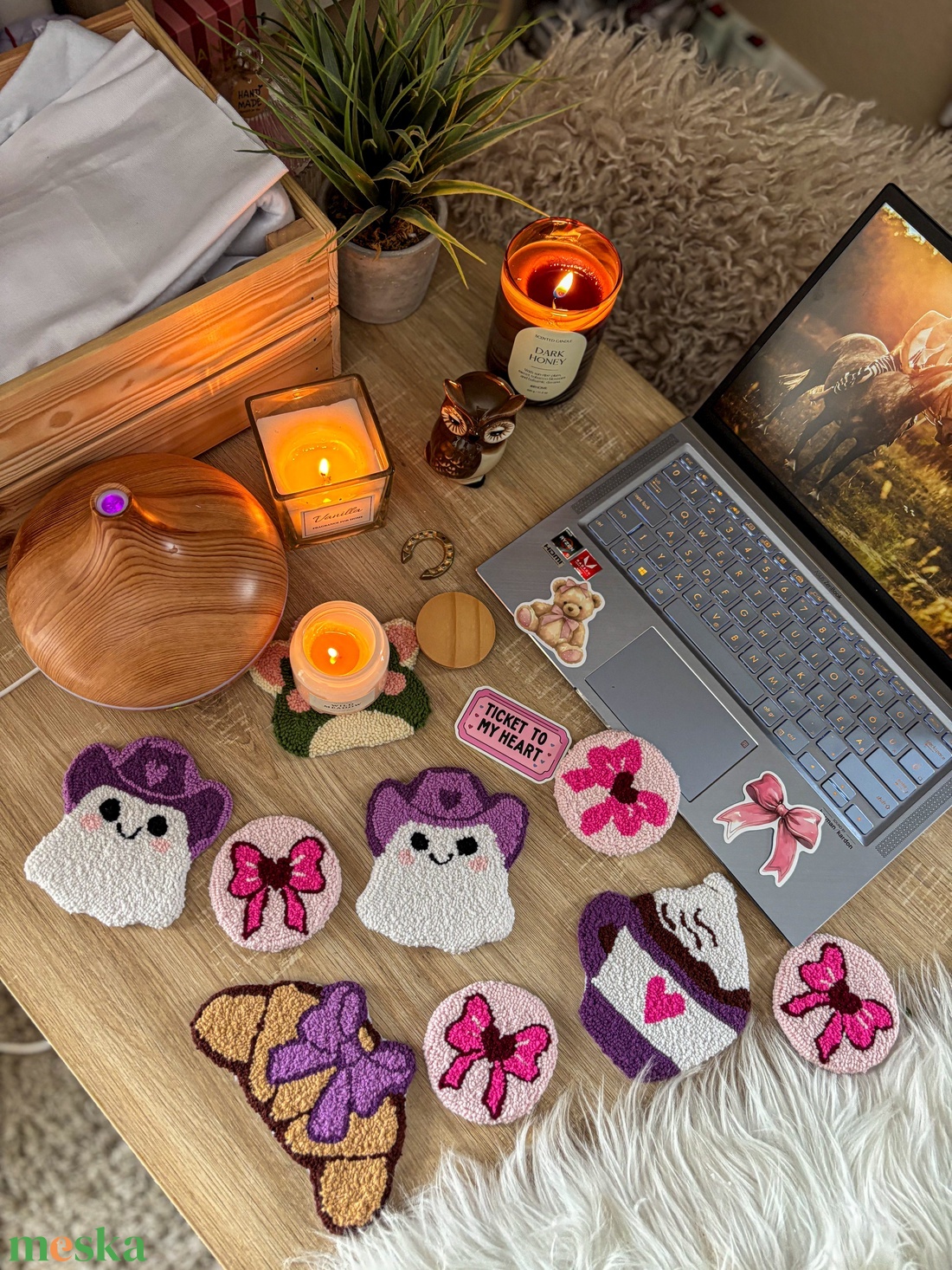 hímzett poháralátét, lila cowboy cowboykalapos szellem - otthon & életmód - dekoráció - asztal és polc dekoráció - asztaldísz - Meska.hu