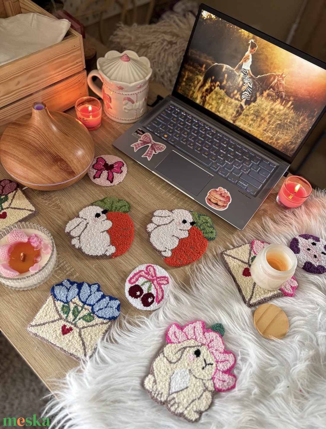 hímzett poháralátét, répás nyuszi - otthon & életmód - konyhafelszerelés, tálalás - tálalás - tányér- és poháralátét - Meska.hu