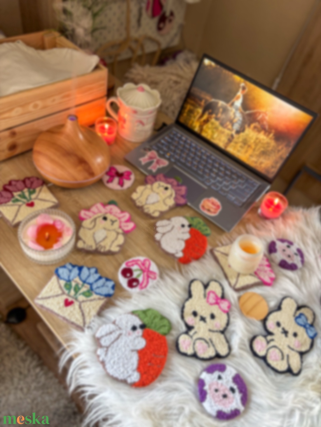 Hímzett poháralátét, virágos nyuszi - otthon & életmód - konyhafelszerelés, tálalás - tálalás - tányér- és poháralátét - Meska.hu