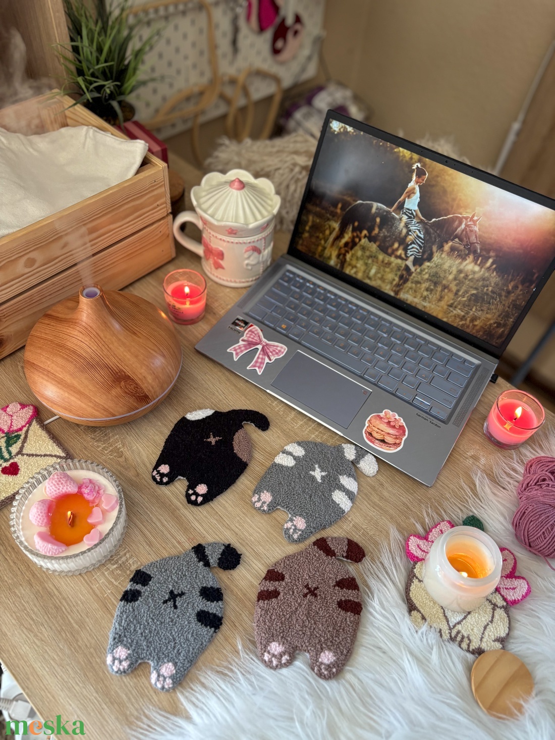 hímzett poháralátét, szürke cica popó - otthon & életmód - dekoráció - asztal és polc dekoráció - asztaldísz - Meska.hu