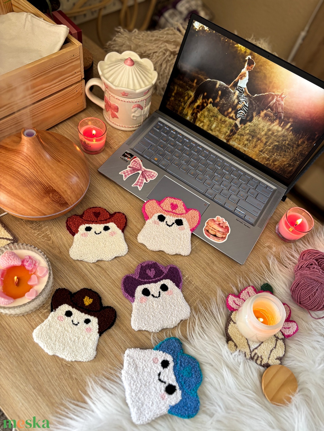 Hímzett poháralátét, barna kalapos cowboy szellem - otthon & életmód - dekoráció - asztal és polc dekoráció - asztaldísz - Meska.hu