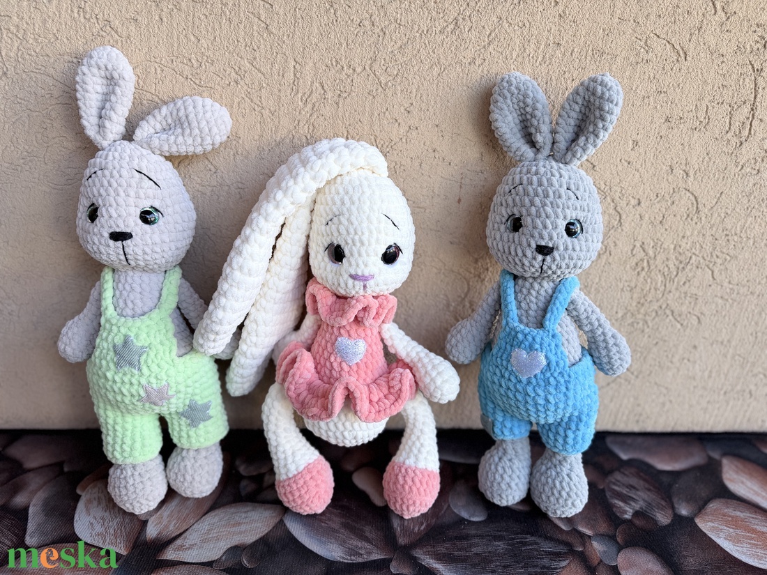 Horgolt nyuszi - baba - mama - baba játékok - szundikendő, alvóka - Meska.hu