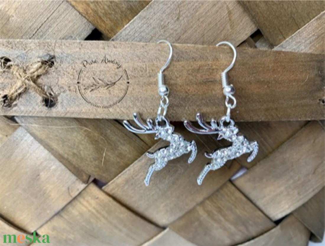 Pink zebra jáspis  Tejkvarc  Hegyikristály  Lávakő karkötő és fülbevaló szarvas medállal - ékszer - karkötő - ásványkarkötő - Meska.hu Pink zebra jáspis  Tejkvarc  Hegyikristály  Lávakő karkötő és fülbevaló szarvas medállal - ékszer - karkötő - ásványkarkötő - Meska.hu